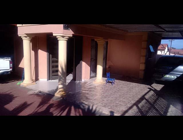 3 BEDROOM HOUSE FOR SALE IN TLHABANE